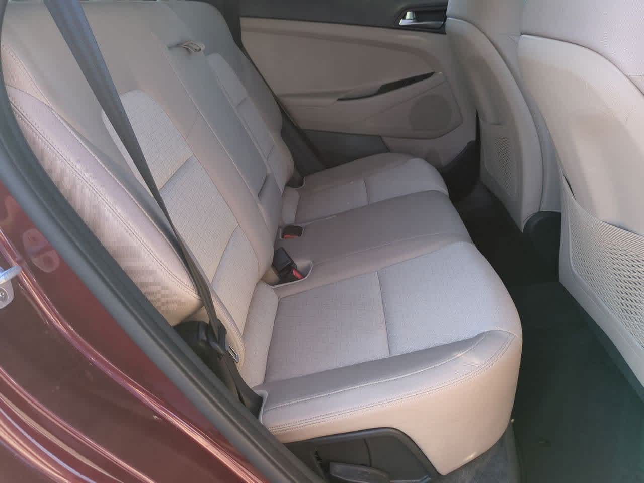 Thumbnail: 2016 Hyundai Tucson - 18