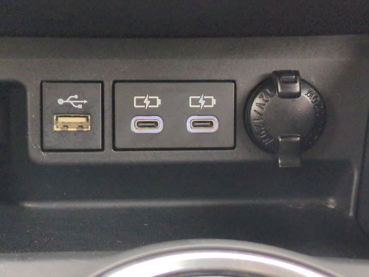 Thumbnail: 2023 Toyota Highlander - 30