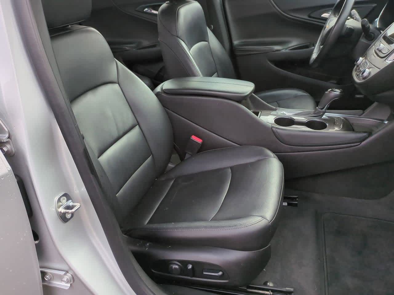 2017 Chevrolet Malibu Eco 19