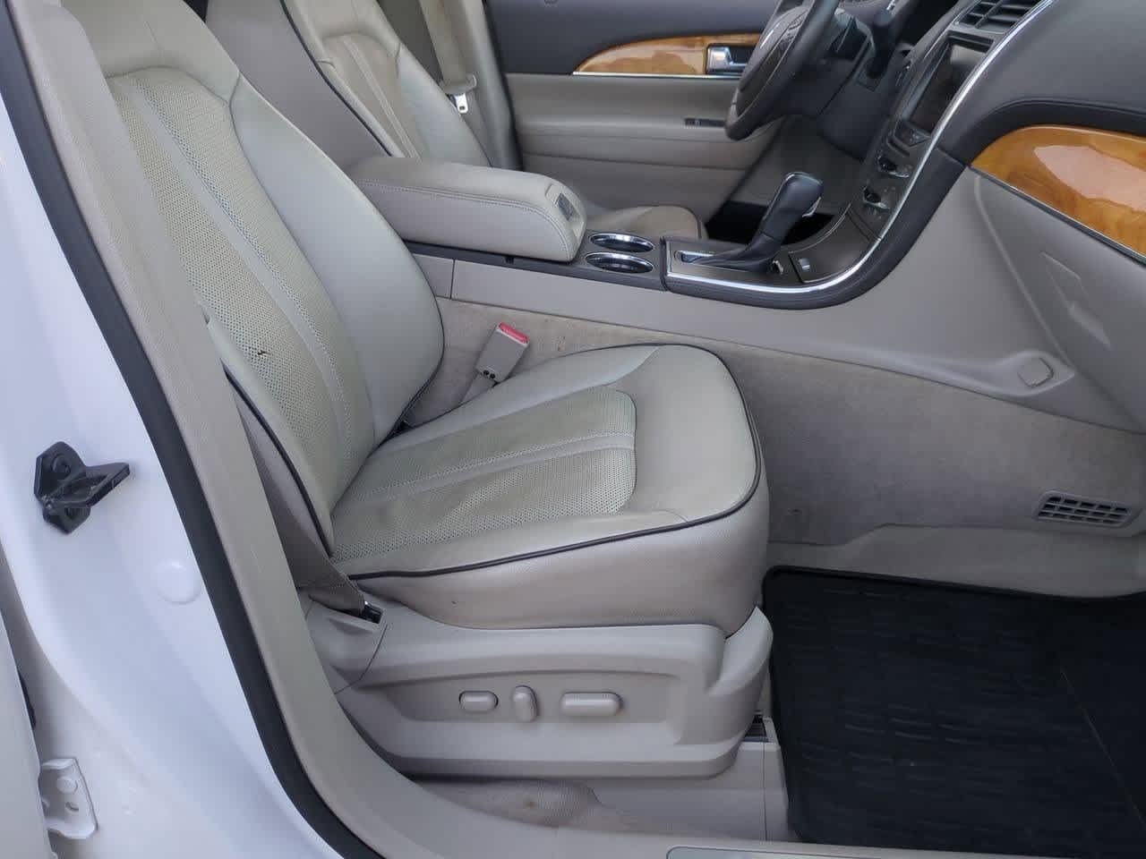 Thumbnail: 2013 Lincoln MKX - 22