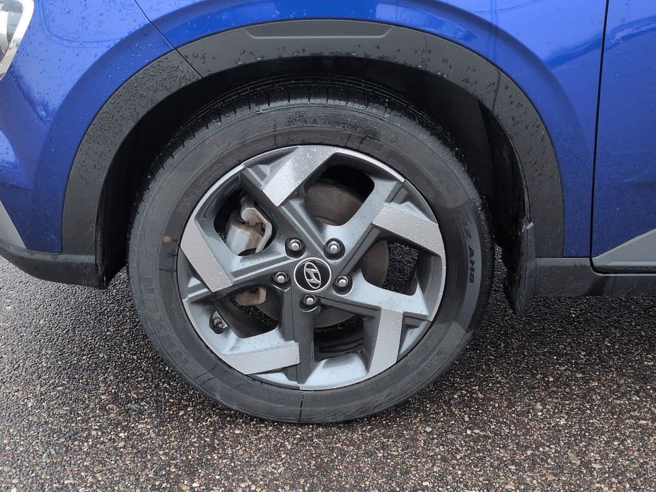 Thumbnail: 2023 Hyundai Venue - 13