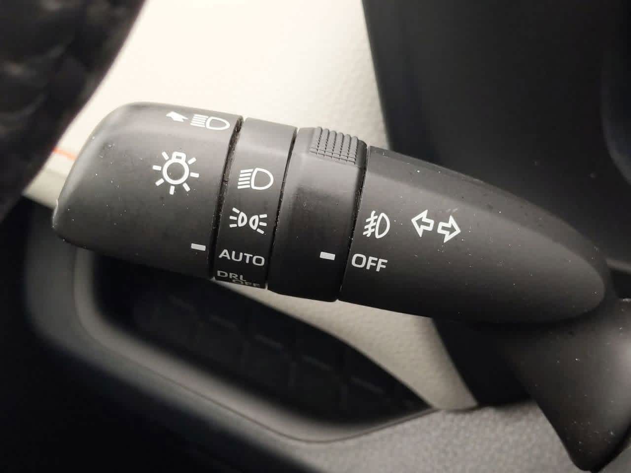 Thumbnail: 2022 Toyota RAV4 - 25