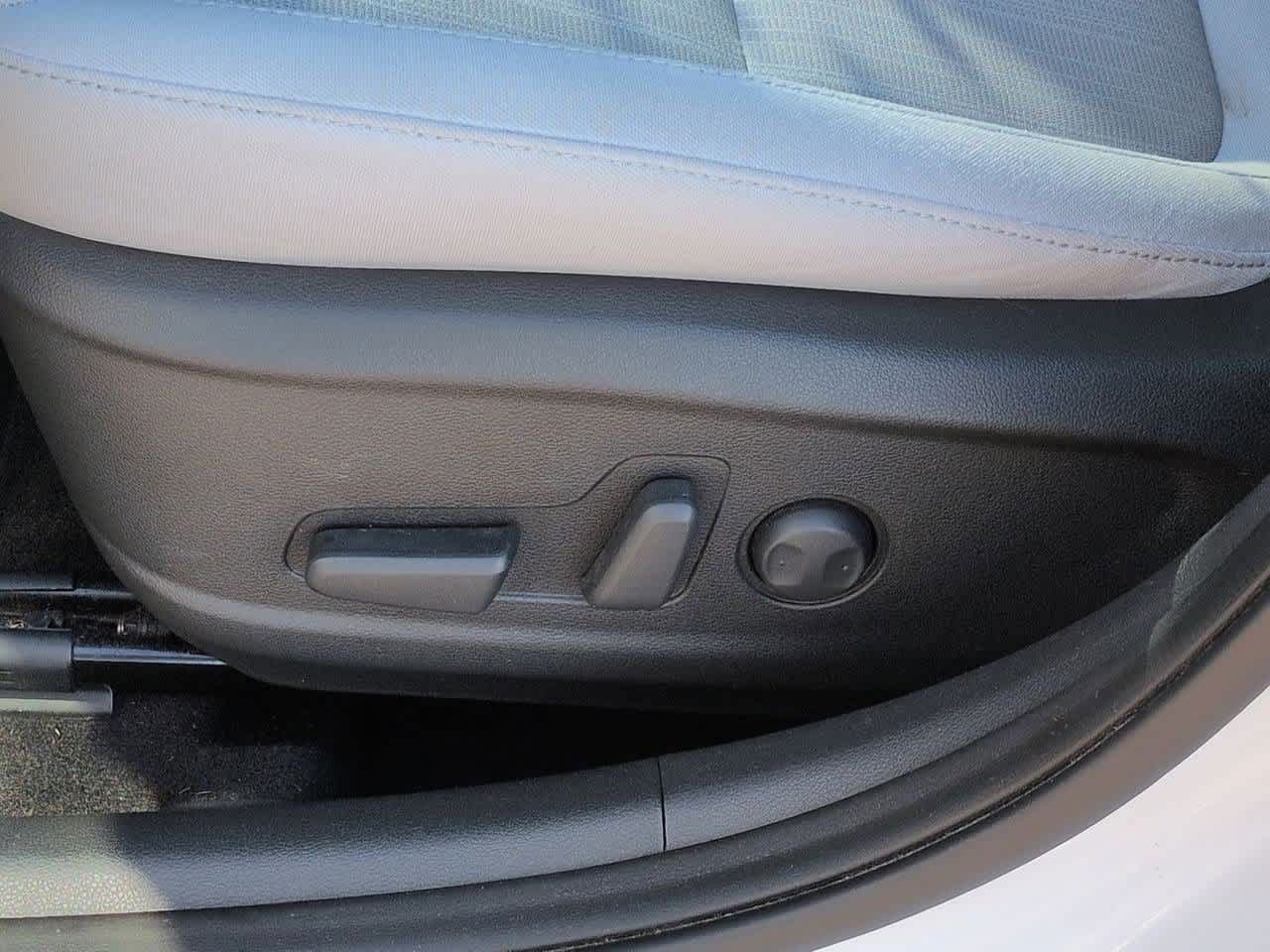 Thumbnail: 2023 Hyundai Kona - 14