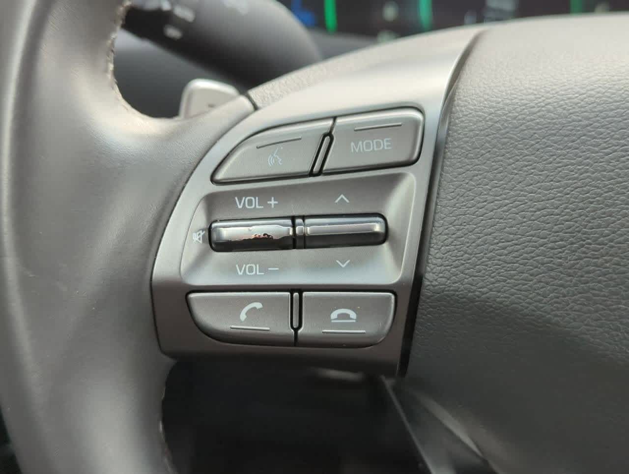 2022 Hyundai Ioniq SE 22