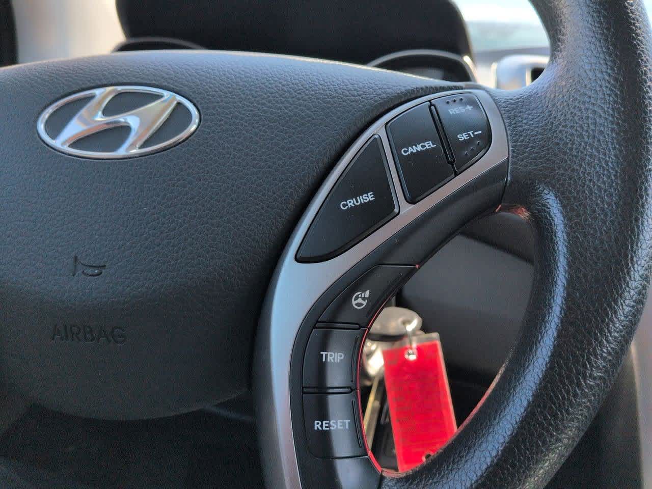 Thumbnail: 2014 Hyundai Elantra - 26