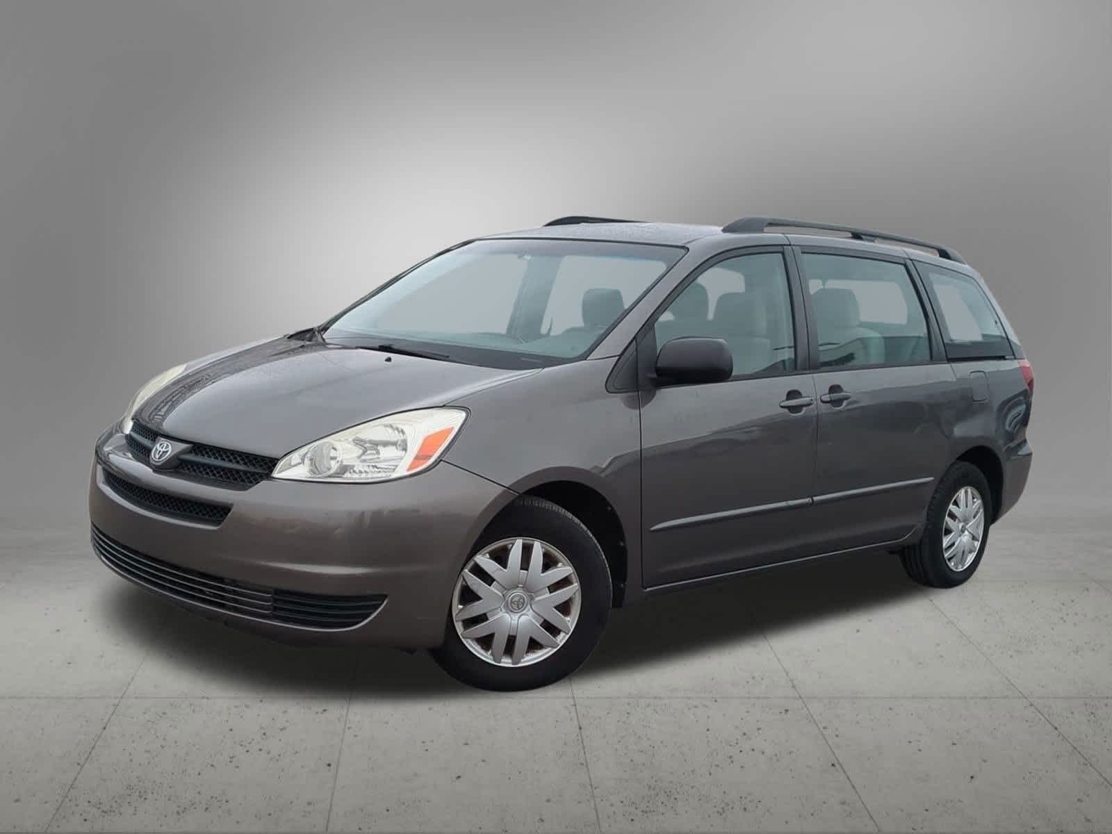 2004 Toyota Sienna CE -
                  Troy, MI