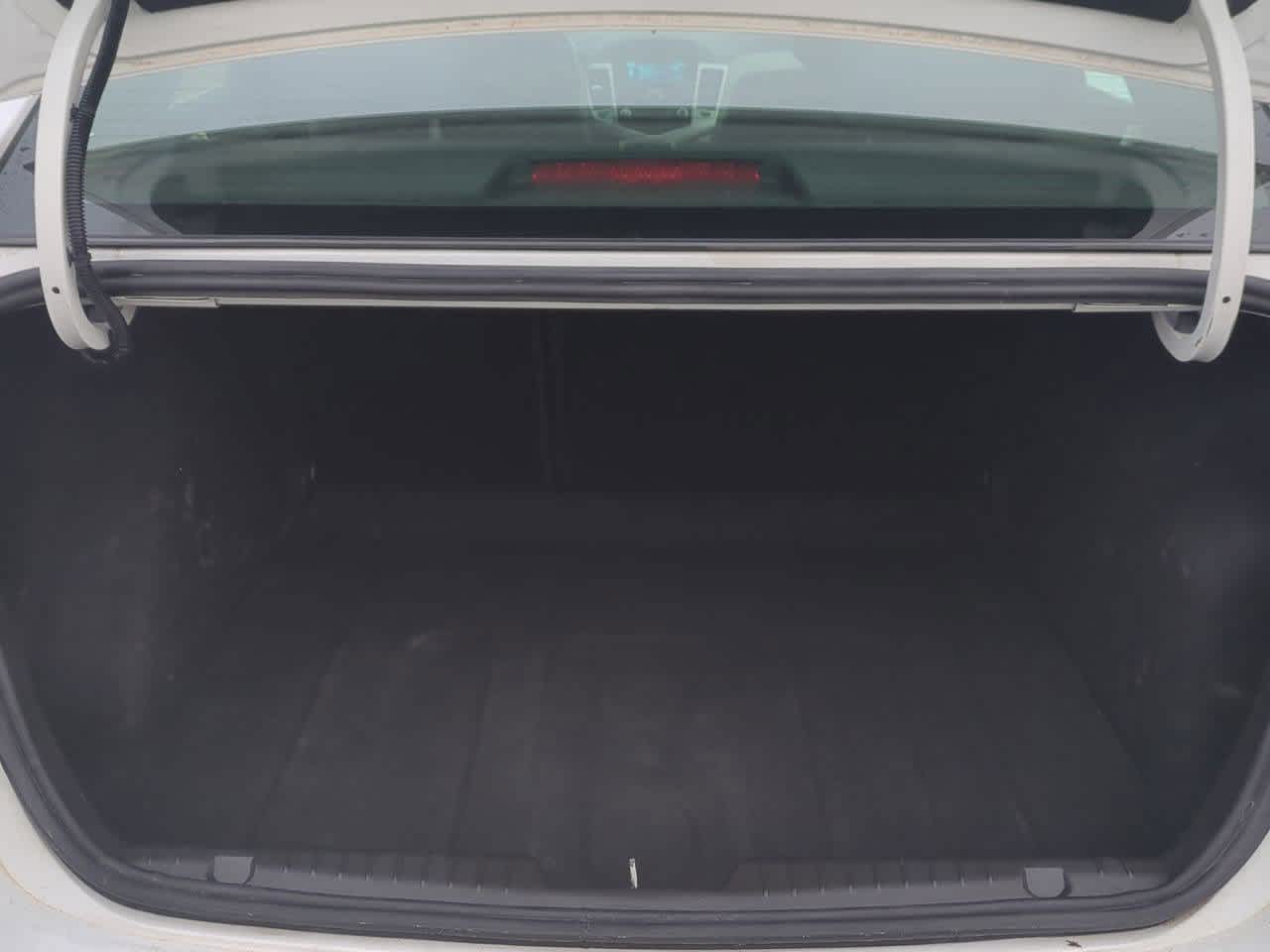 Thumbnail: 2013 Chevrolet Cruze - 31