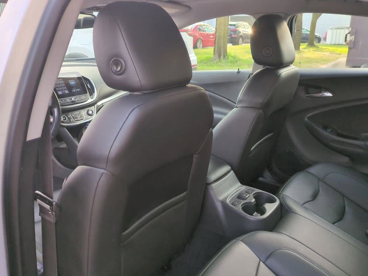Thumbnail: 2017 Chevrolet Volt - 16