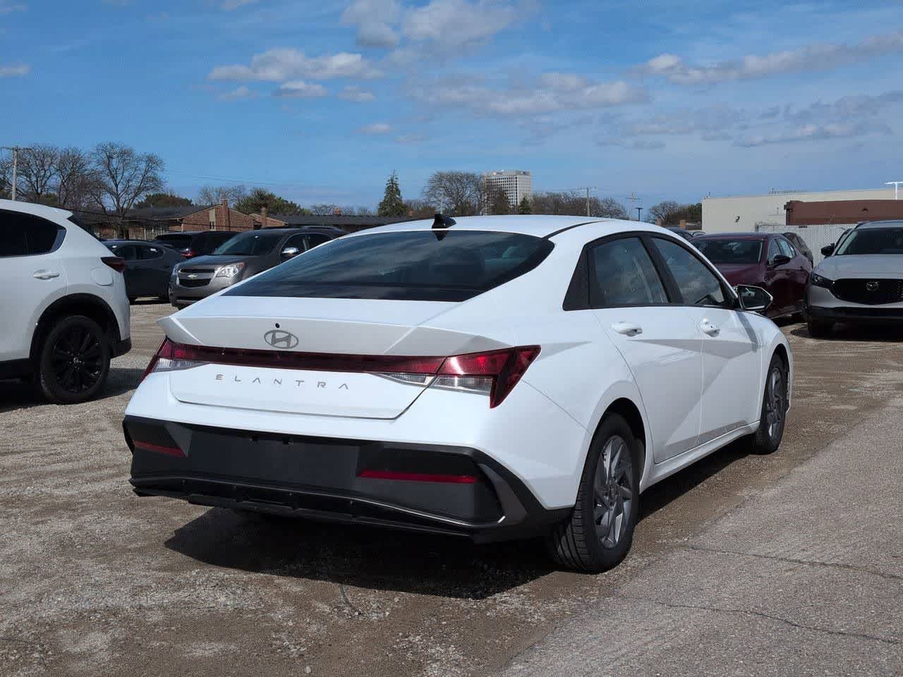 Thumbnail: 2024 Hyundai Elantra - 6