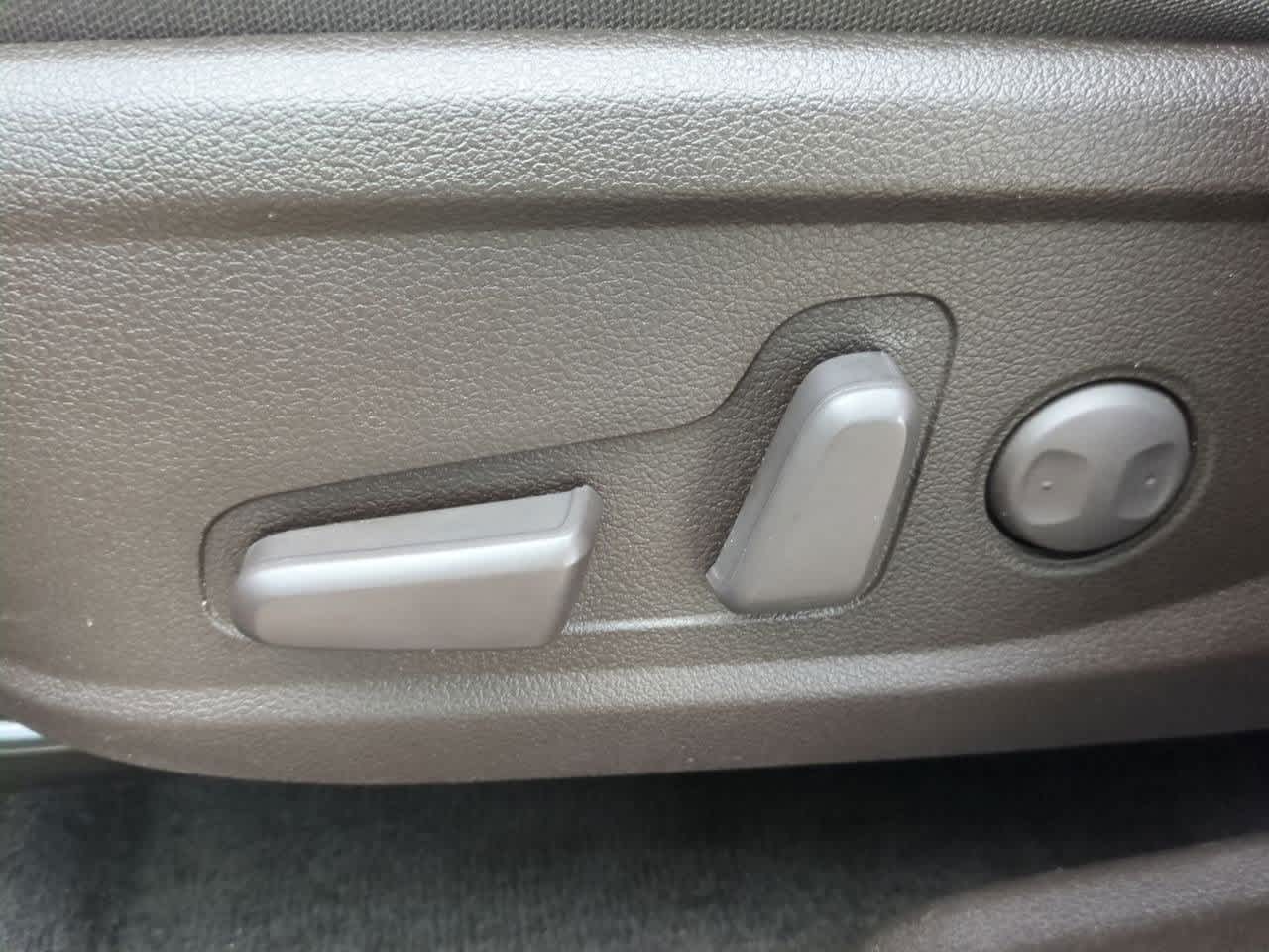 Thumbnail: 2019 Hyundai Santa Fe - 16