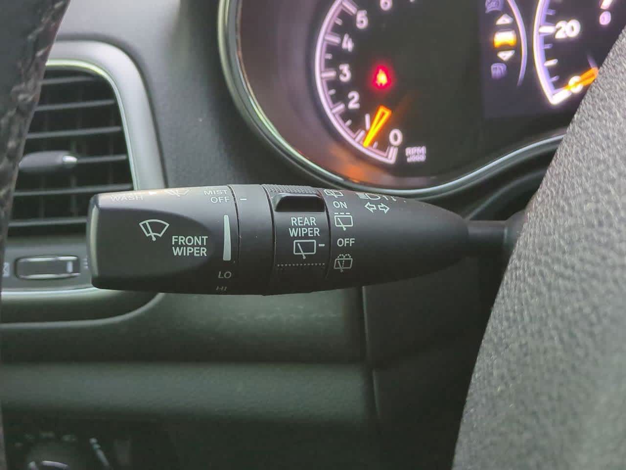 Thumbnail: 2018 Jeep Grand Cherokee - 25