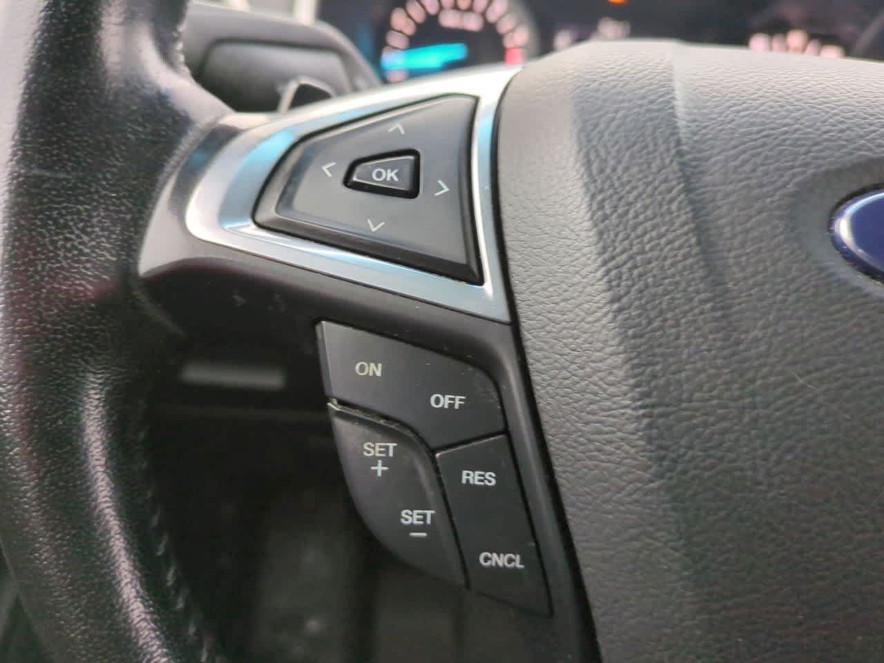 Thumbnail: 2015 Ford Edge - 23