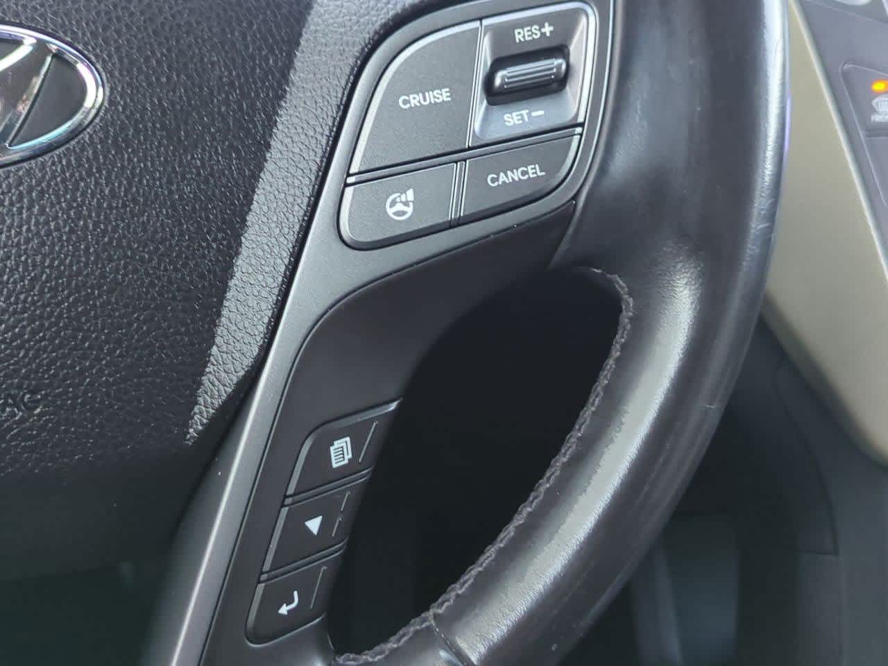 Thumbnail: 2014 Hyundai Santa Fe - 23