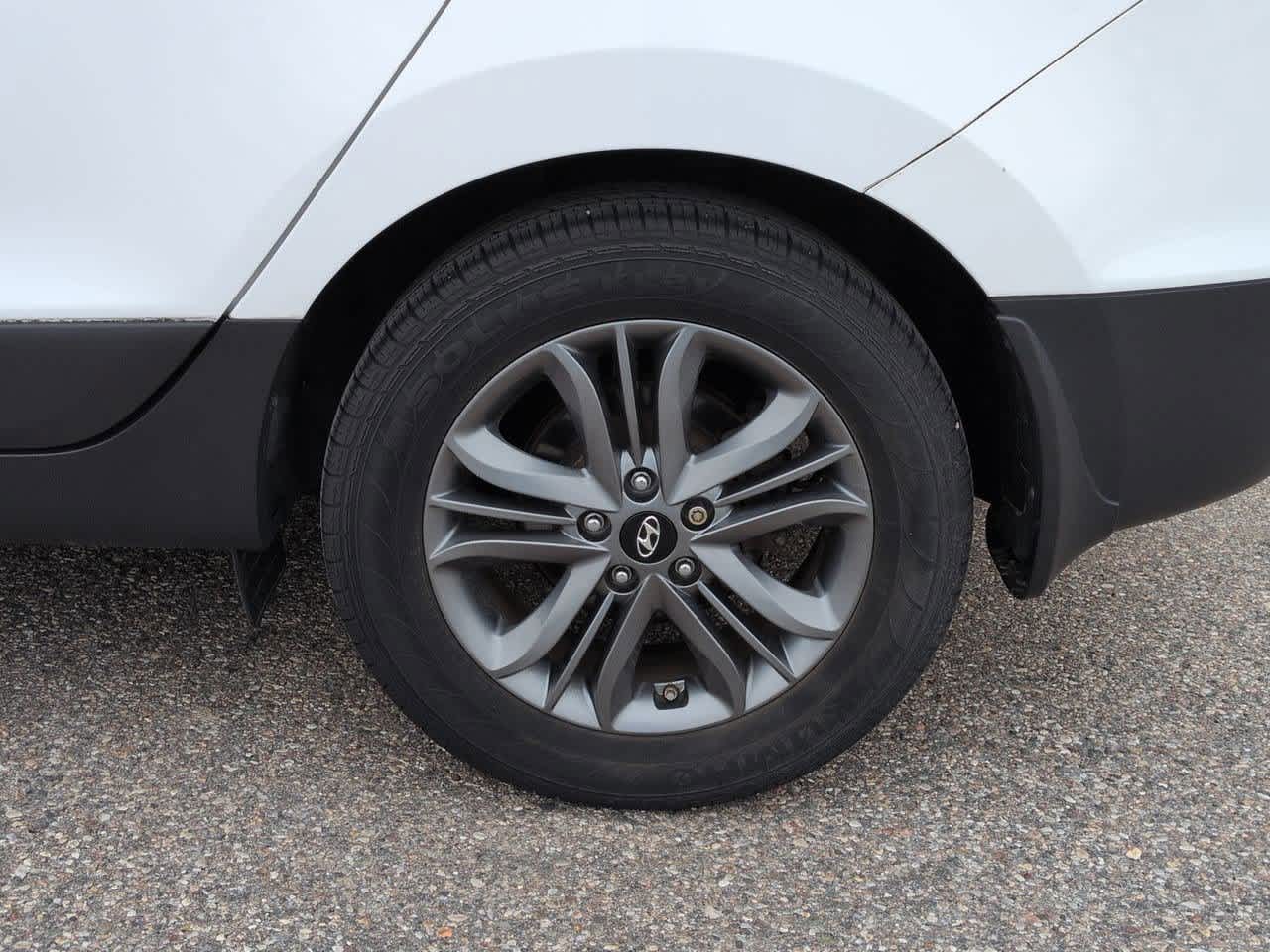 Thumbnail: 2015 Hyundai Tucson - 13