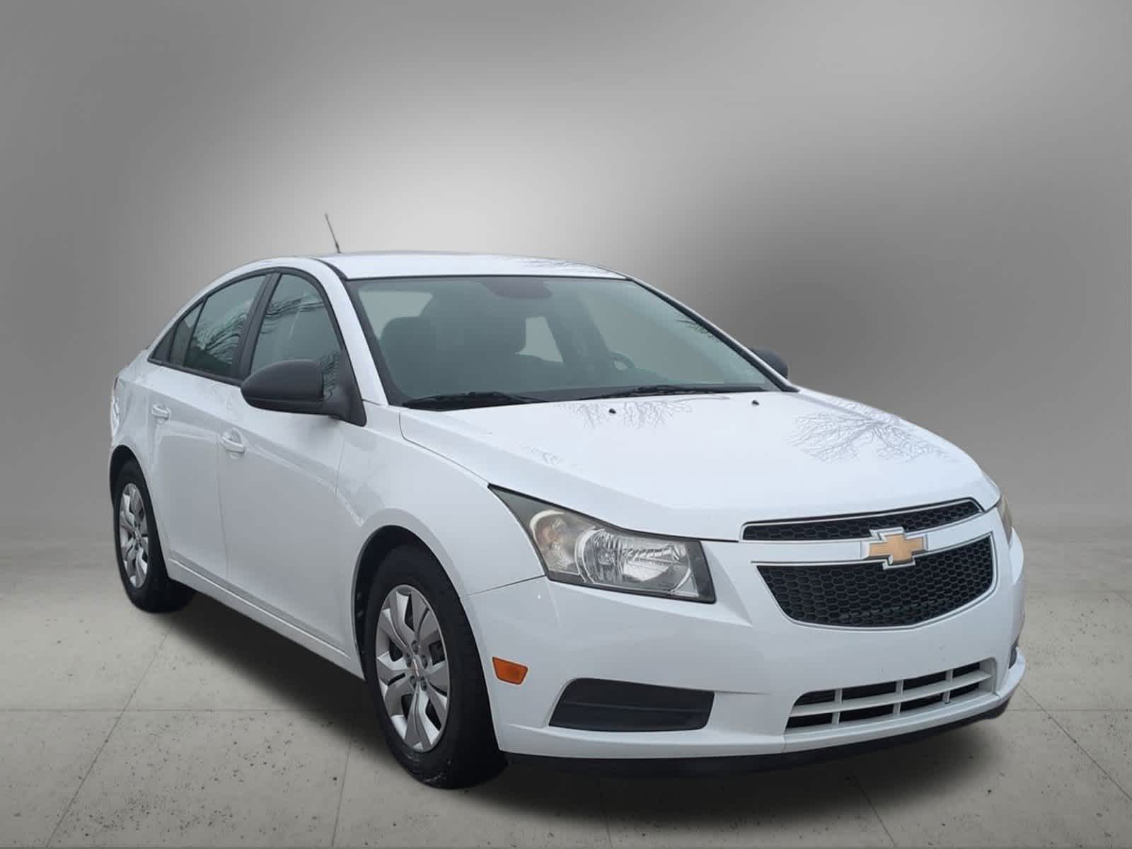 Thumbnail: 2013 Chevrolet Cruze - 8