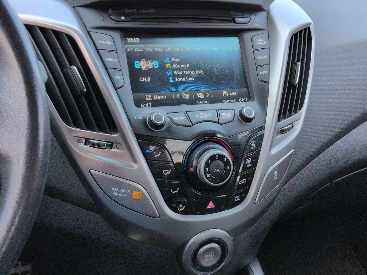 Thumbnail: 2013 Hyundai Veloster - 25