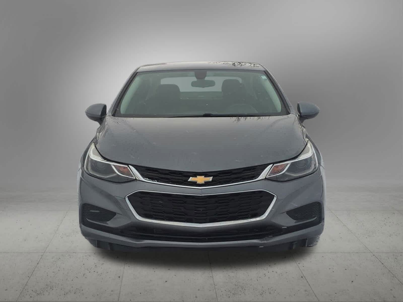Thumbnail: 2018 Chevrolet Cruze - 9