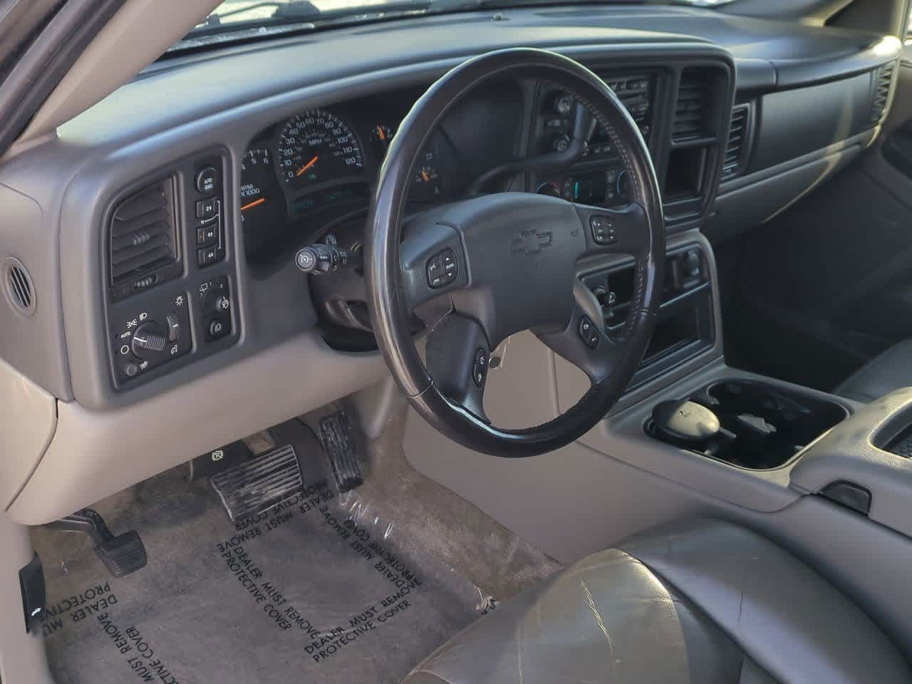 Thumbnail: 2003 Chevrolet Tahoe - 2