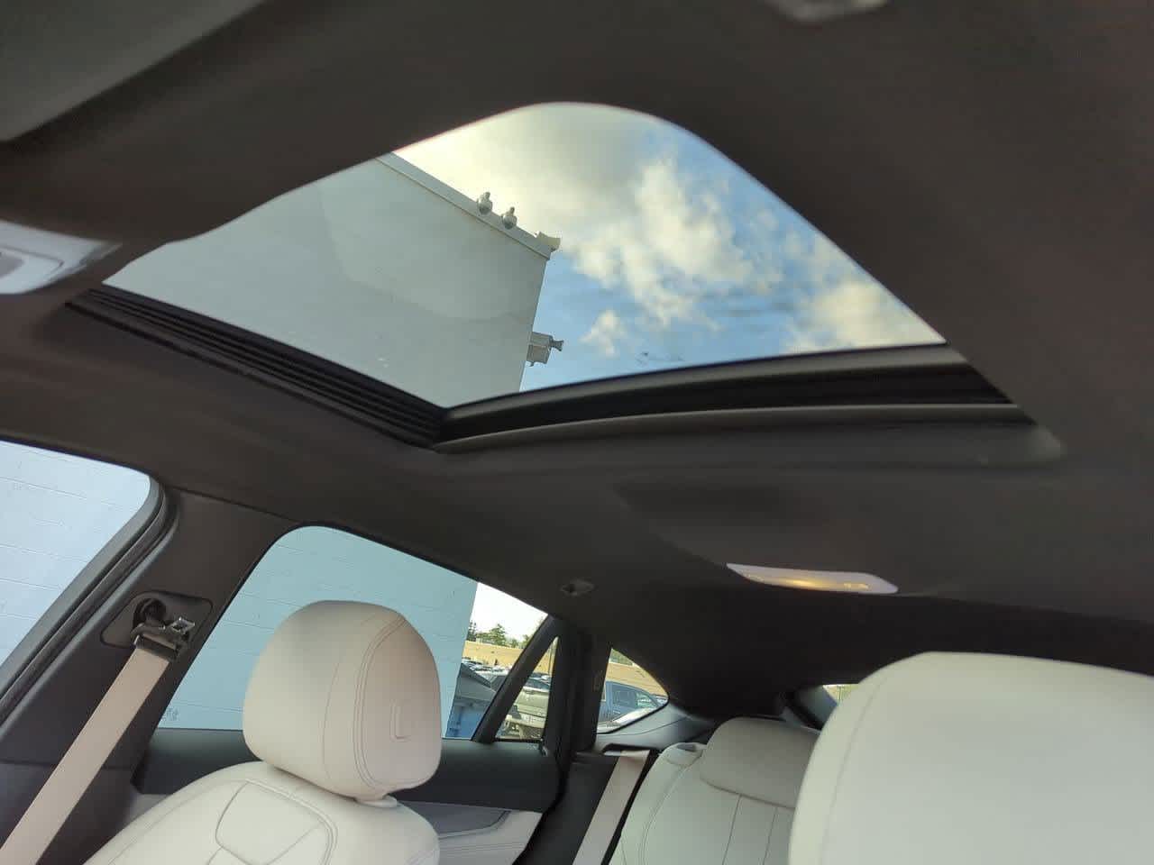 Thumbnail: 2019 BMW X6 - 18