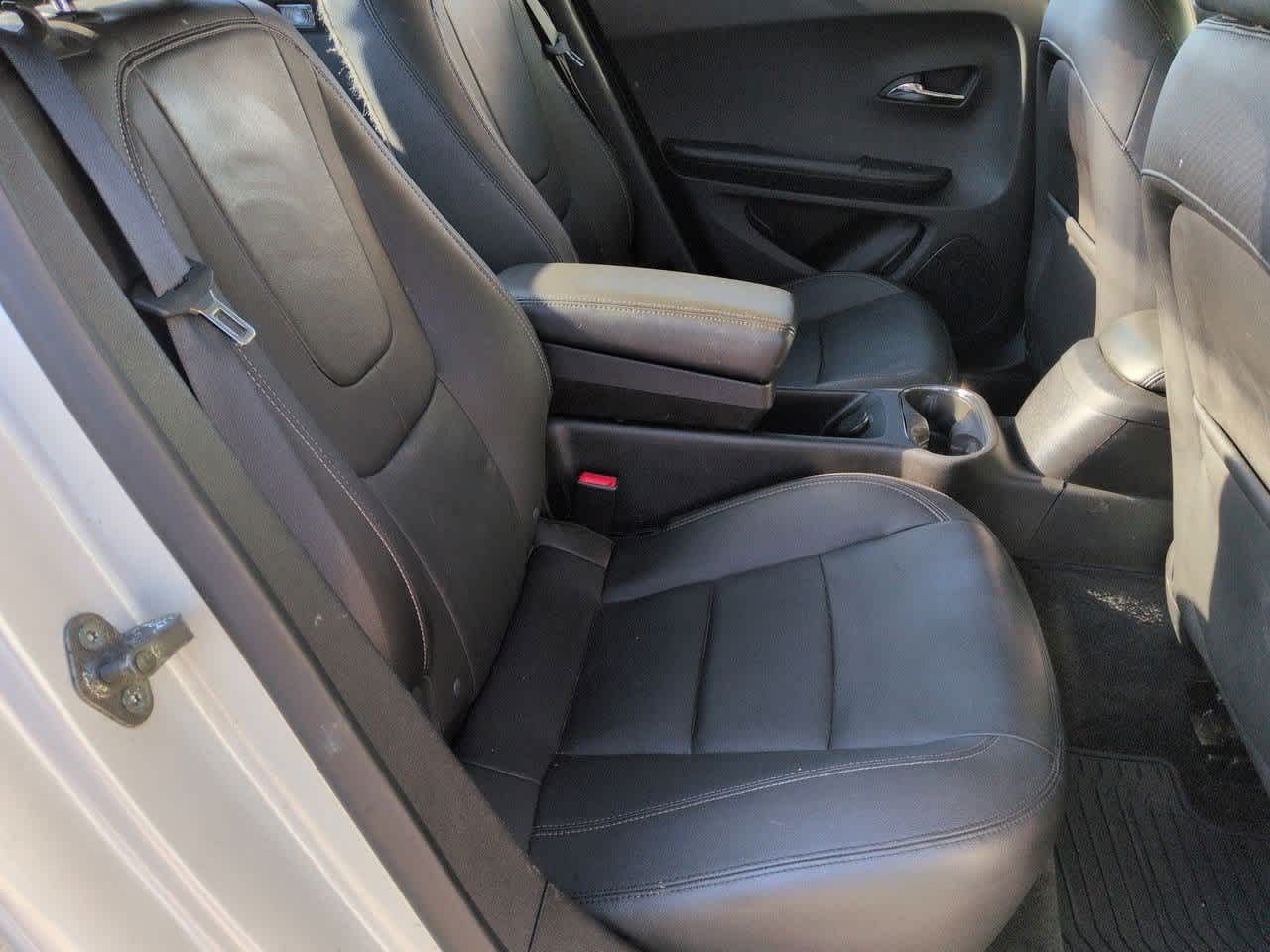 Thumbnail: 2014 Chevrolet Volt - 20