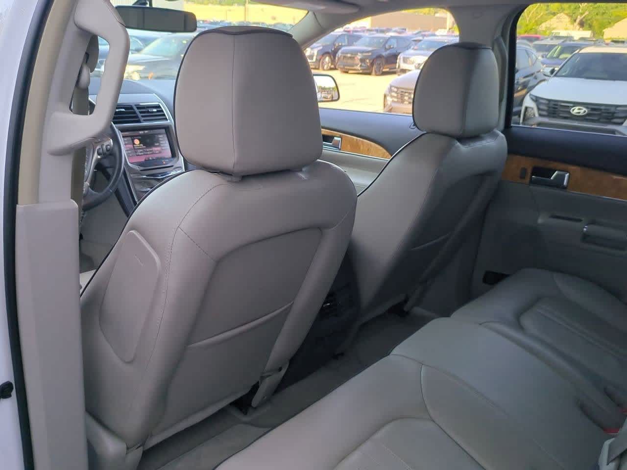 Thumbnail: 2013 Lincoln MKX - 17