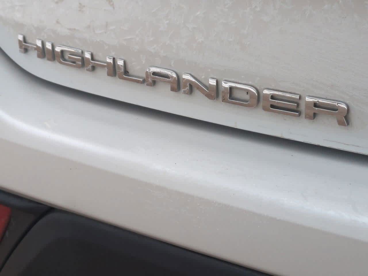 Thumbnail: 2023 Toyota Highlander - 12