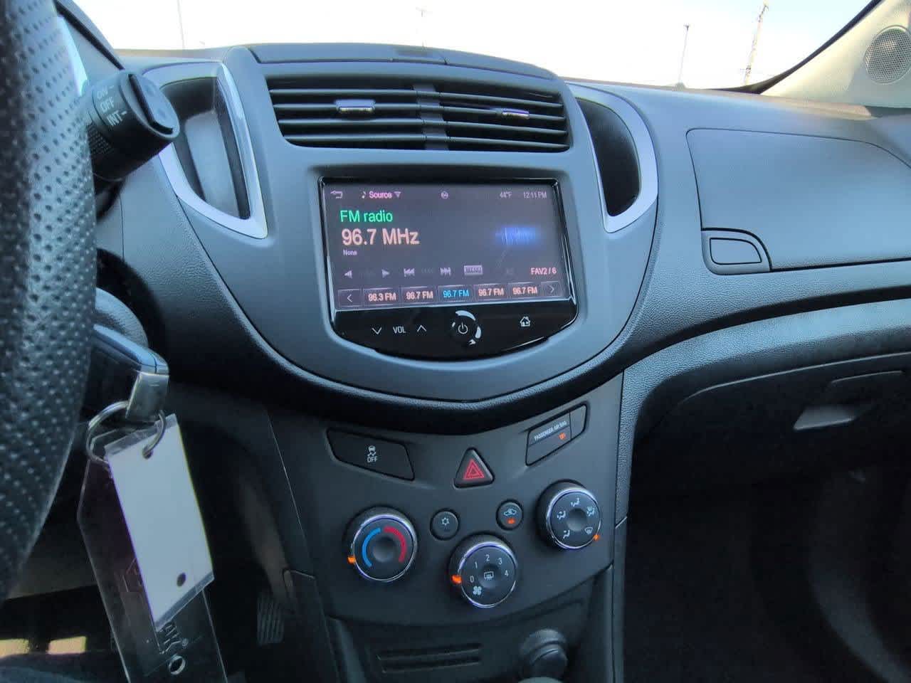 Thumbnail: 2016 Chevrolet Trax - 26