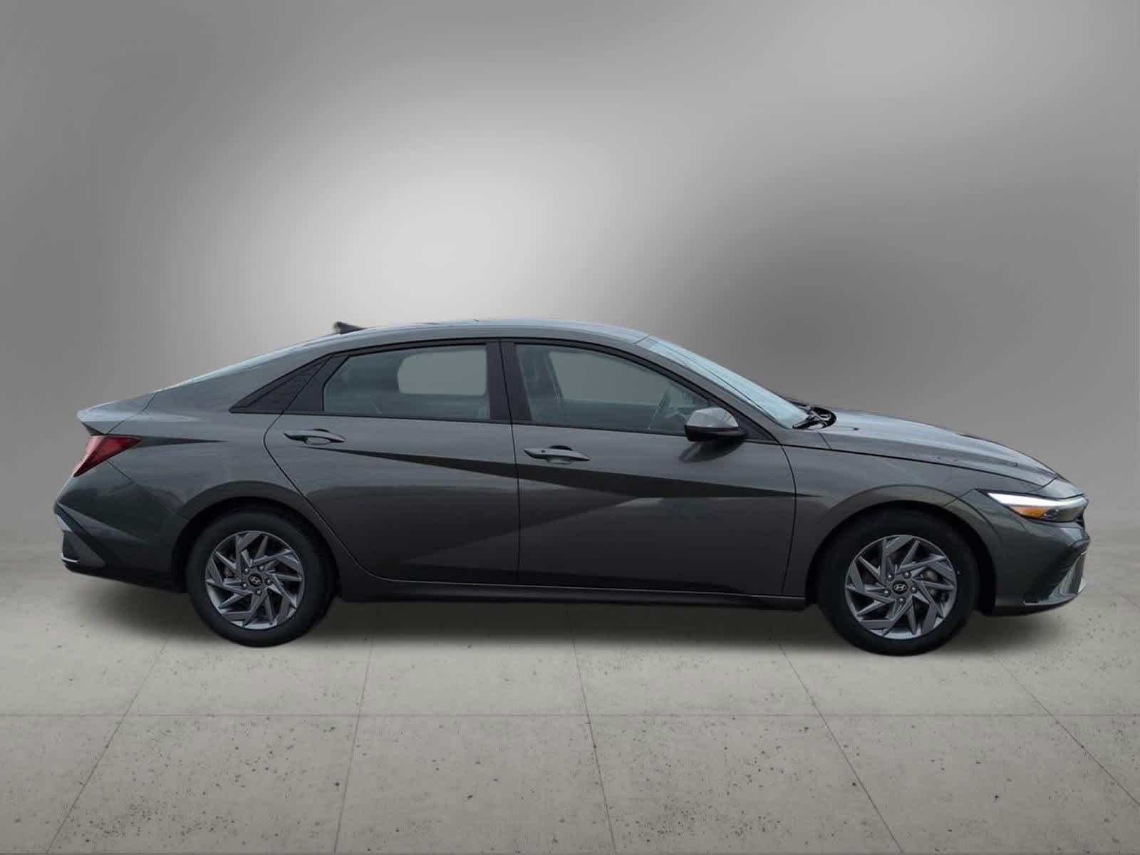 Thumbnail: 2024 Hyundai Elantra - 7