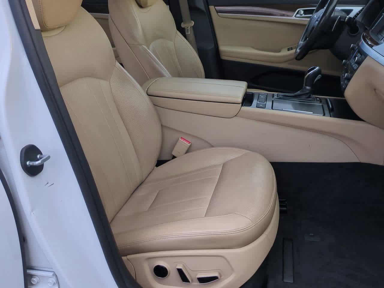 Thumbnail: 2017 Genesis G80 - 20