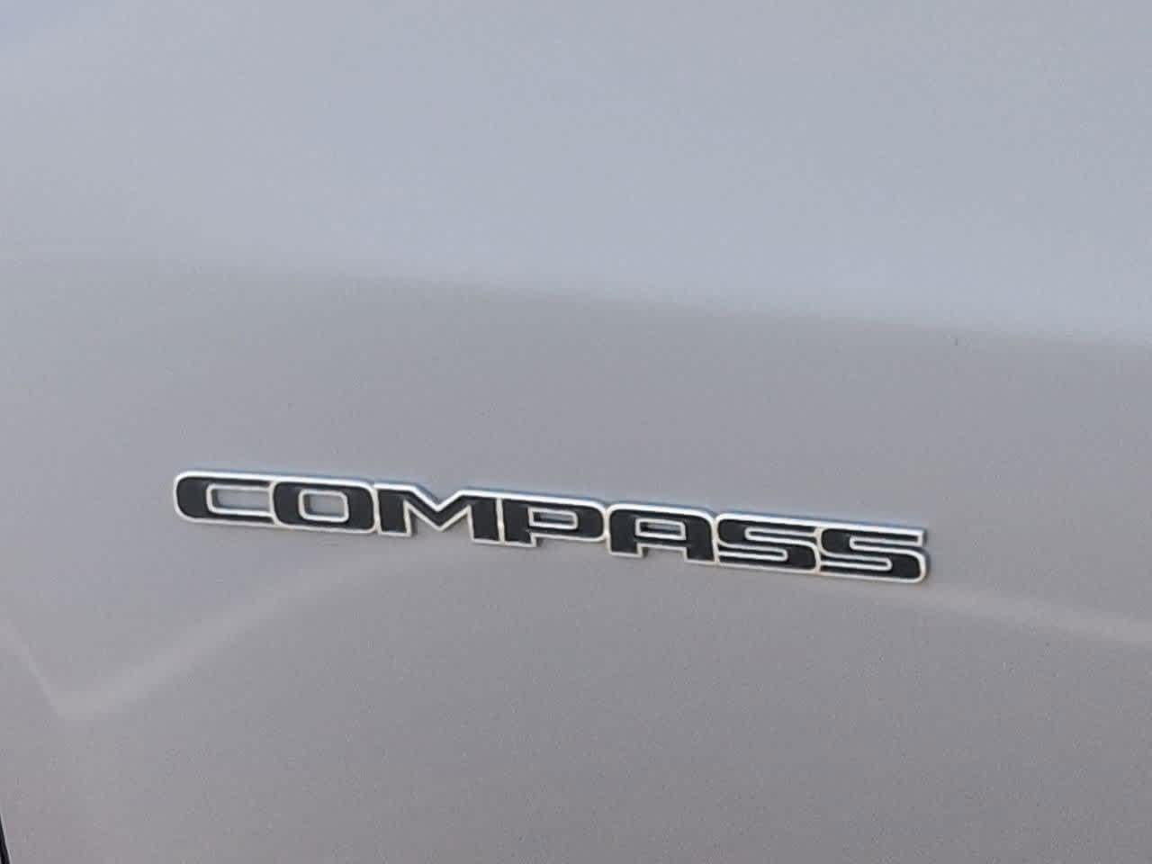Thumbnail: 2019 Jeep Compass - 12