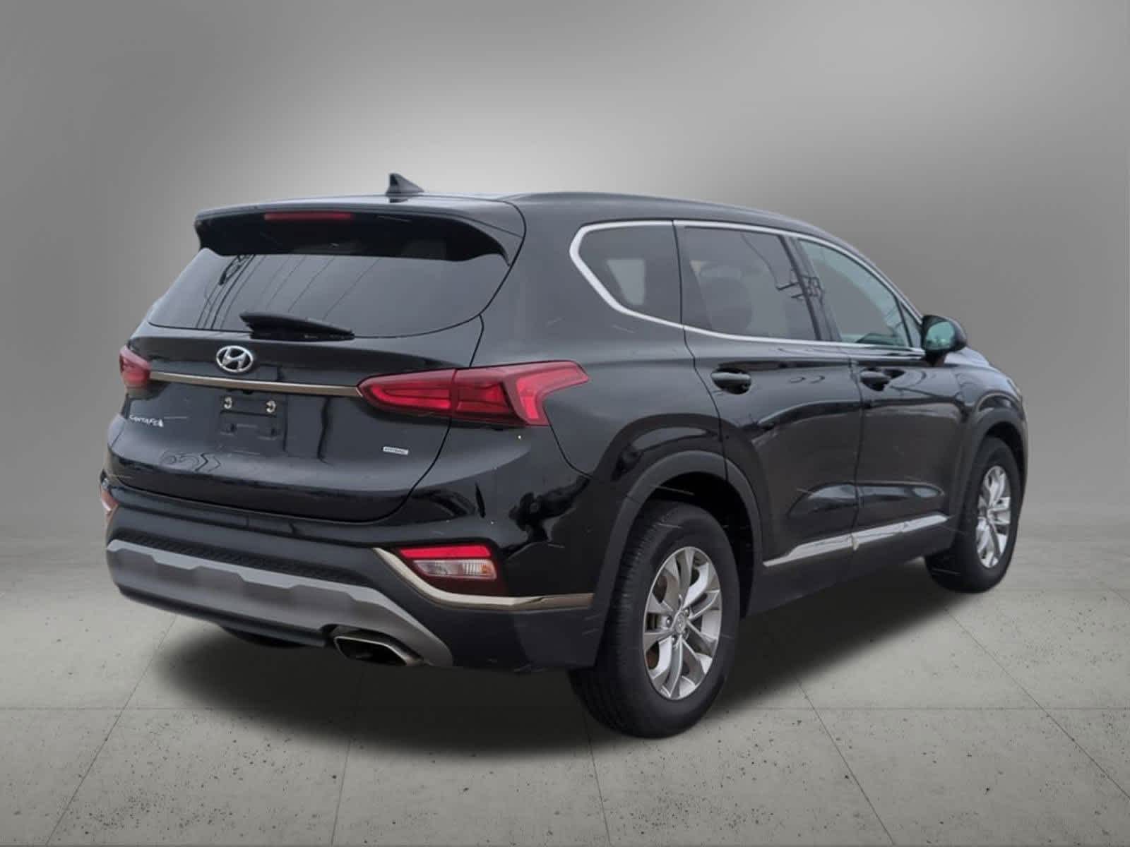 Thumbnail: 2019 Hyundai Santa Fe - 6