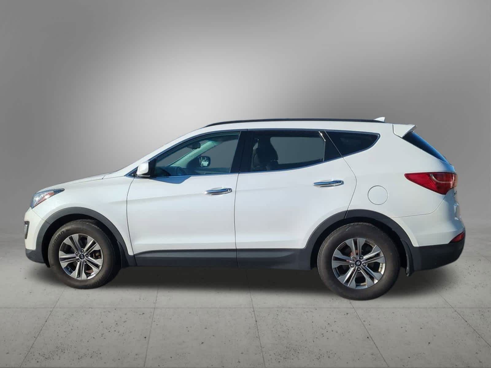 Thumbnail: 2016 Hyundai Santa Fe - 3