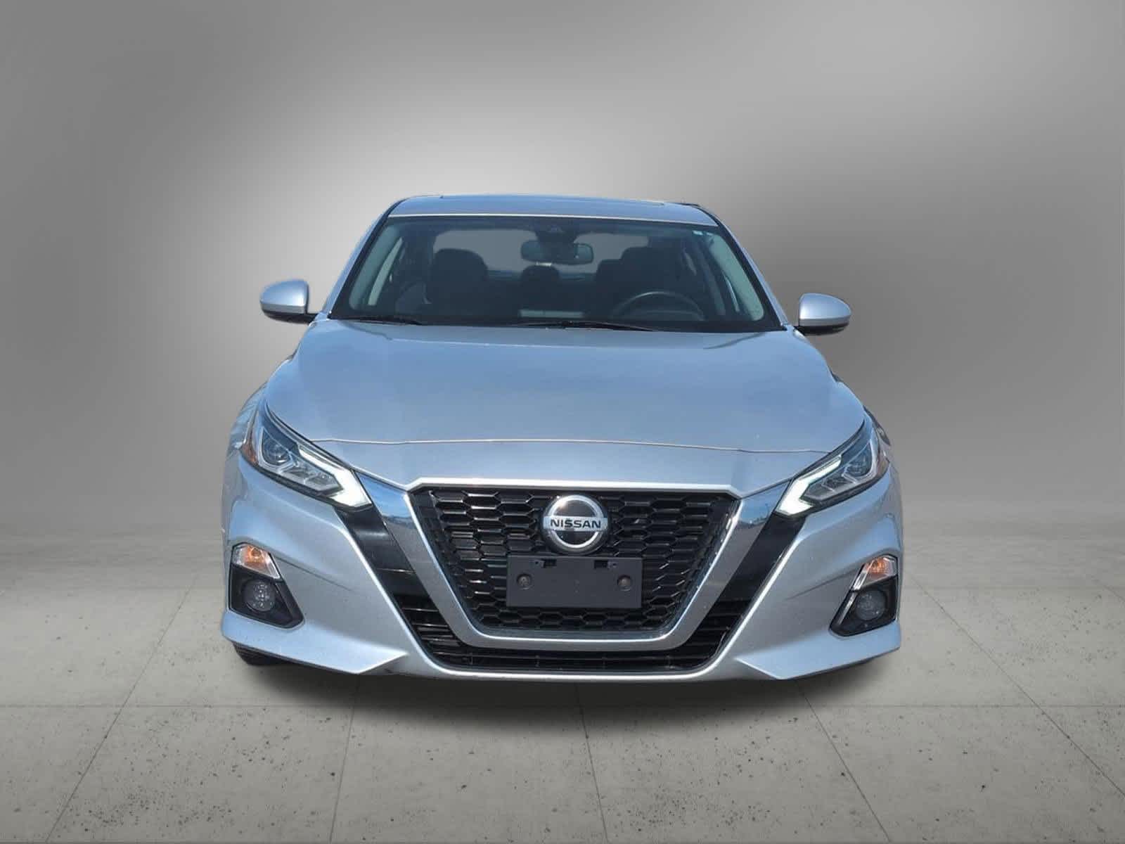 Thumbnail: 2019 Nissan Altima - 9
