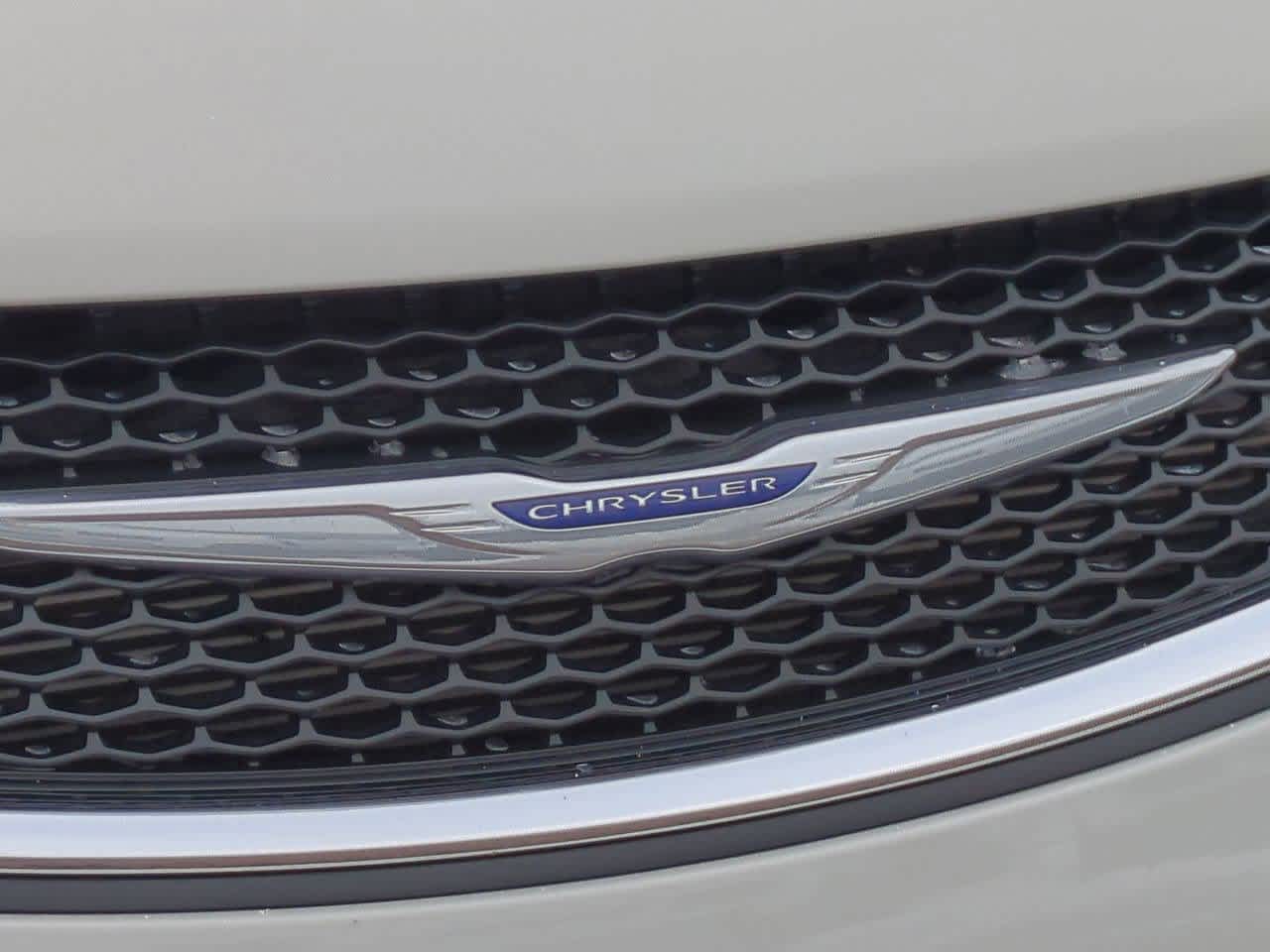 Thumbnail: 2020 Chrysler Pacifica - 11