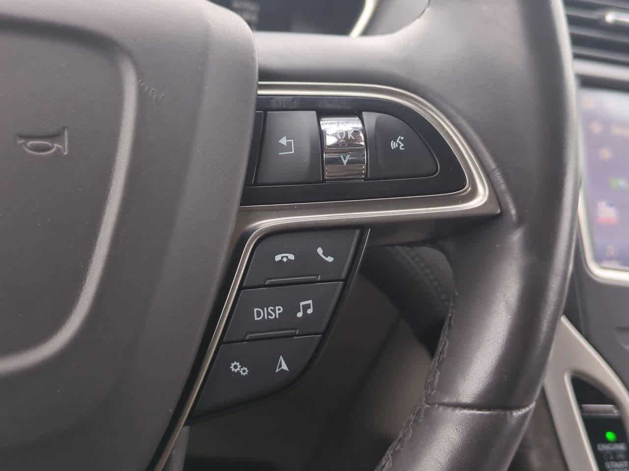 Thumbnail: 2020 Lincoln Nautilus - 25