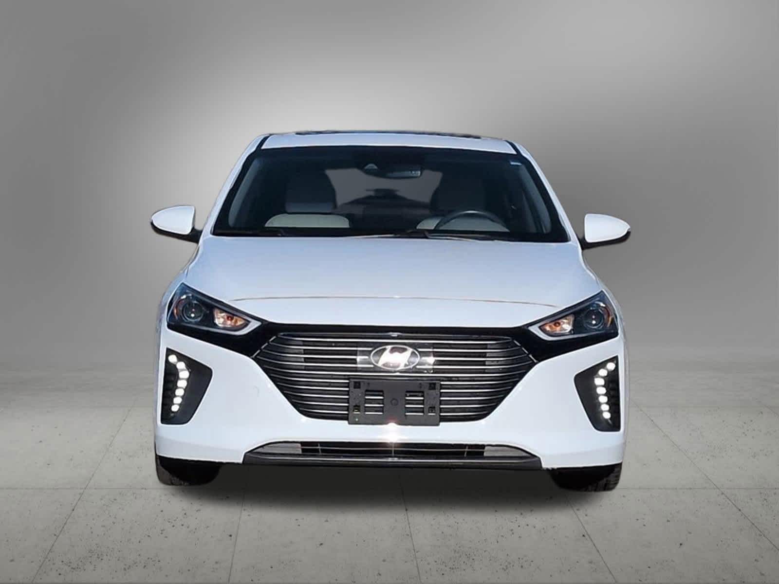 Thumbnail: 2018 Hyundai Ioniq - 9