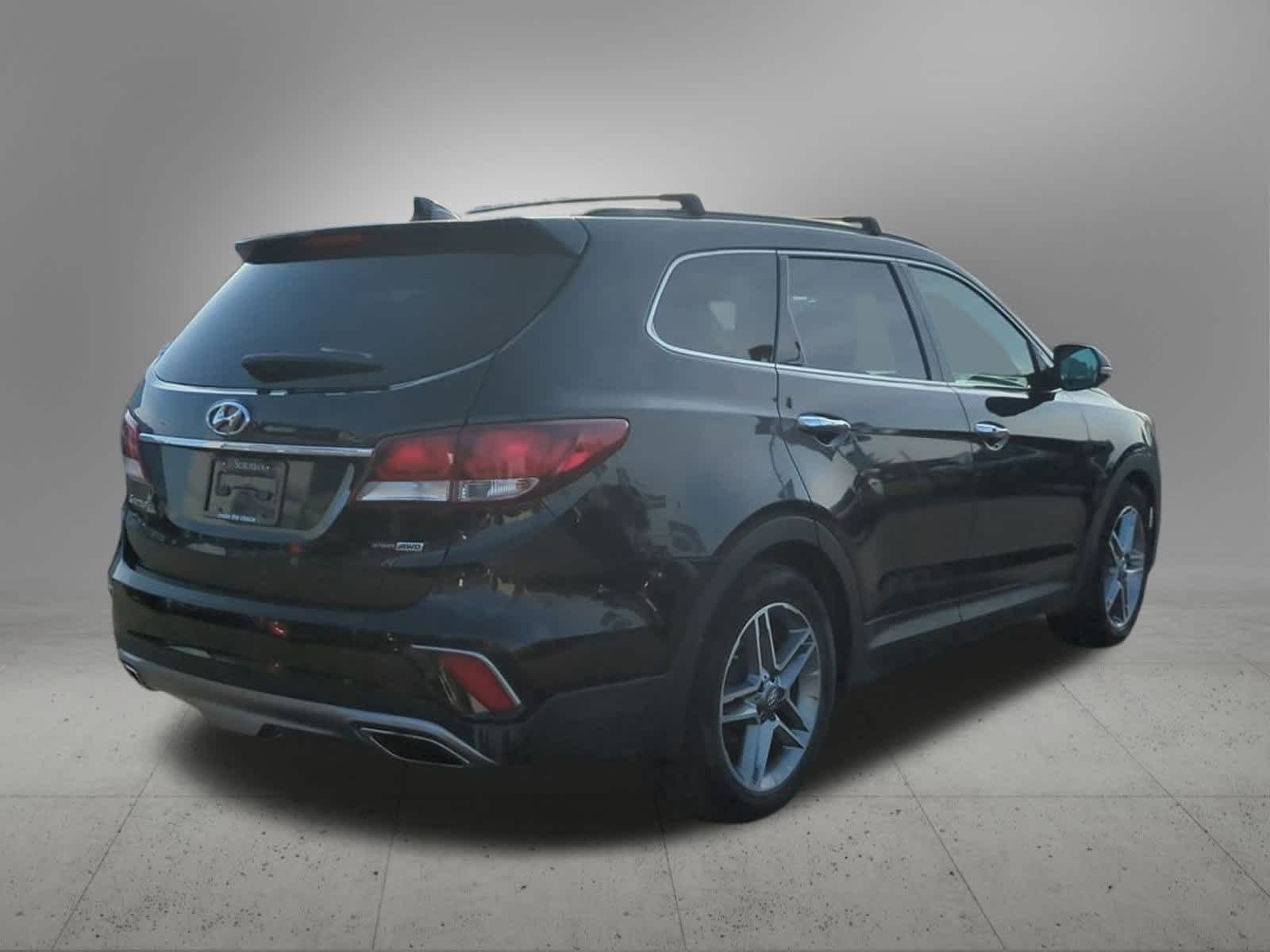Thumbnail: 2017 Hyundai Santa Fe - 6