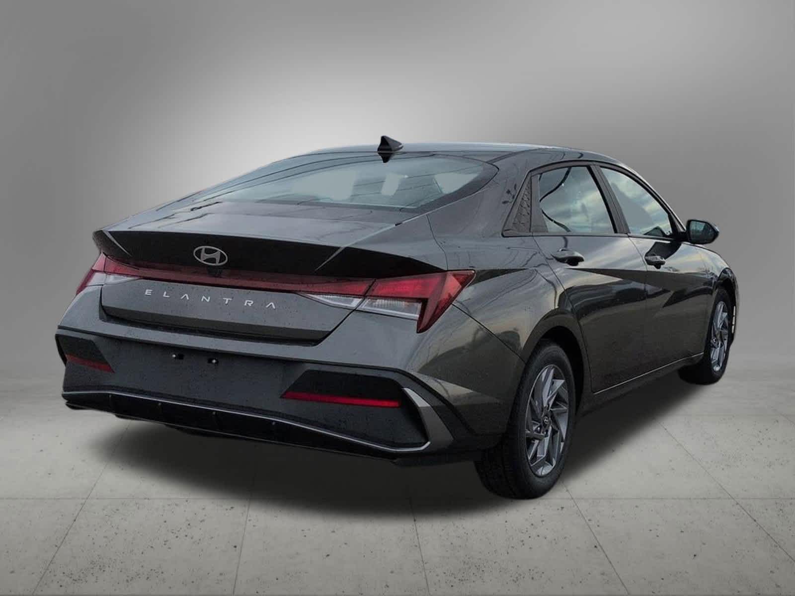 Thumbnail: 2024 Hyundai Elantra - 6