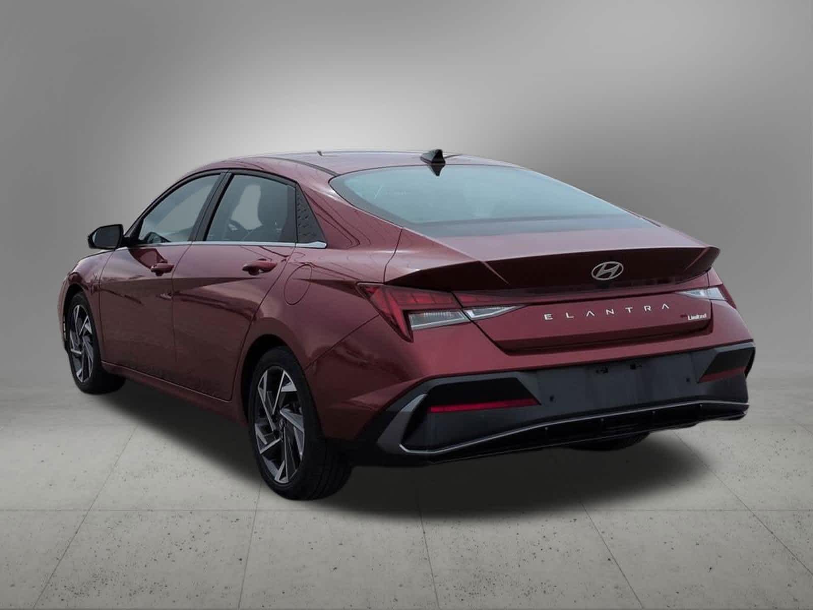 Thumbnail: 2024 Hyundai Elantra - 4