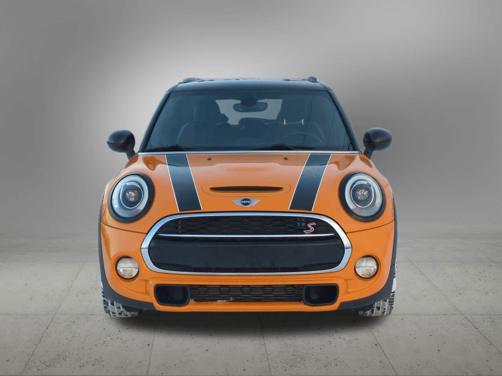 Thumbnail: 2017 MINI Cooper Hardtop - 9