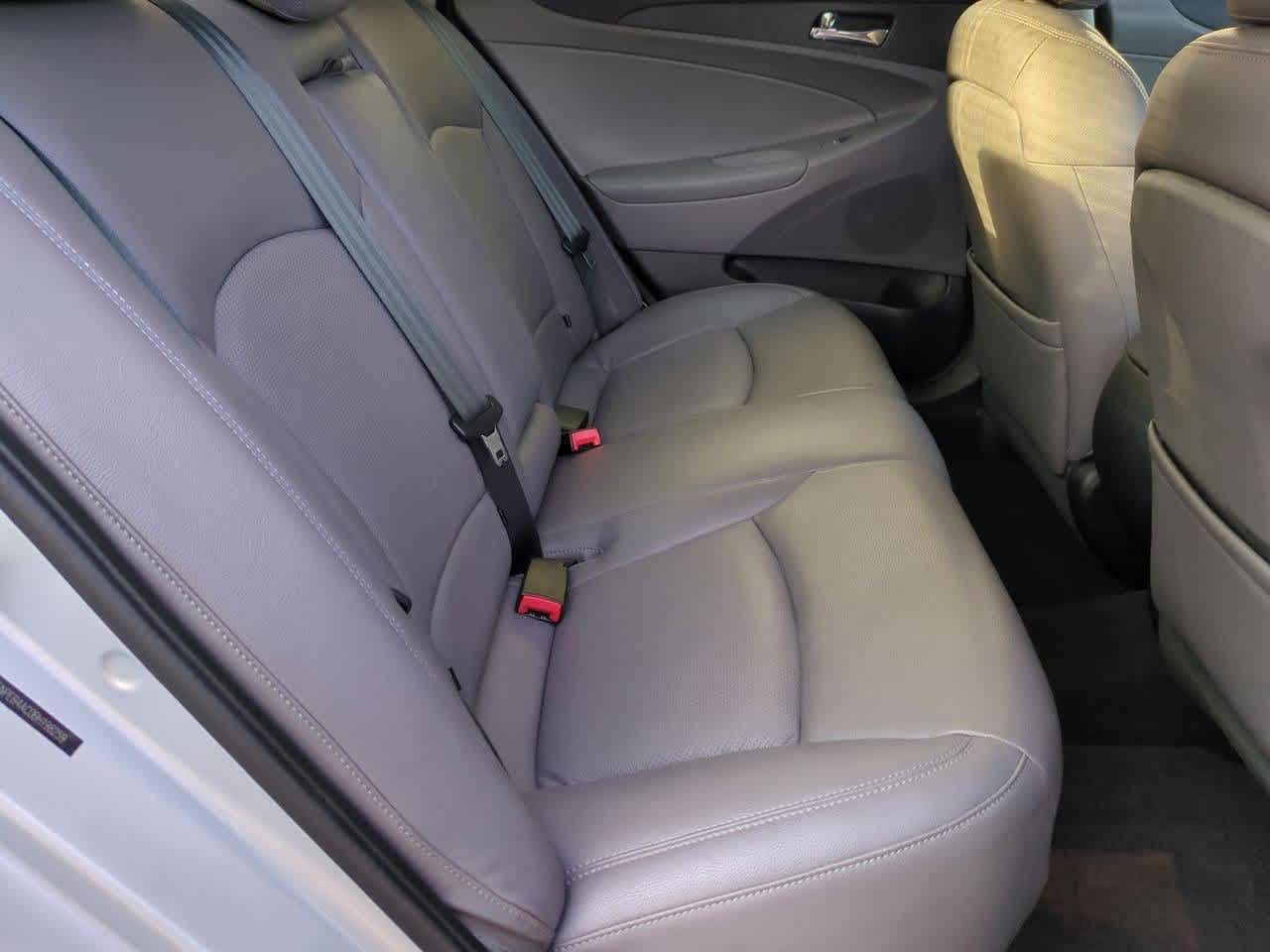 Thumbnail: 2011 Hyundai Sonata - 18