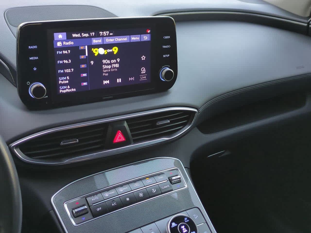 Thumbnail: 2022 Hyundai Santa Fe - 26