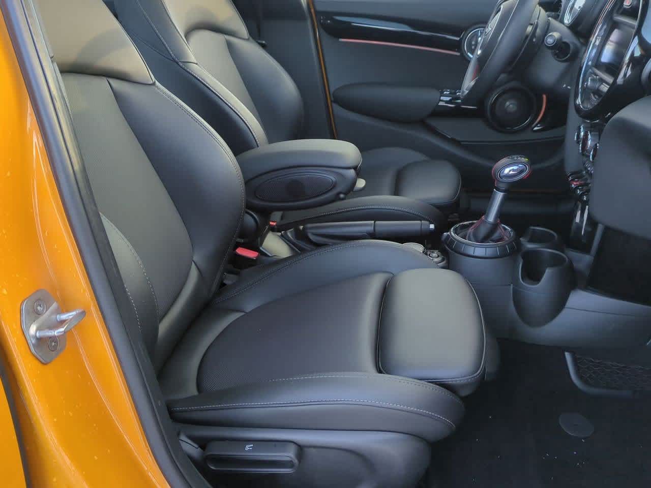 Thumbnail: 2017 MINI Cooper Hardtop - 22