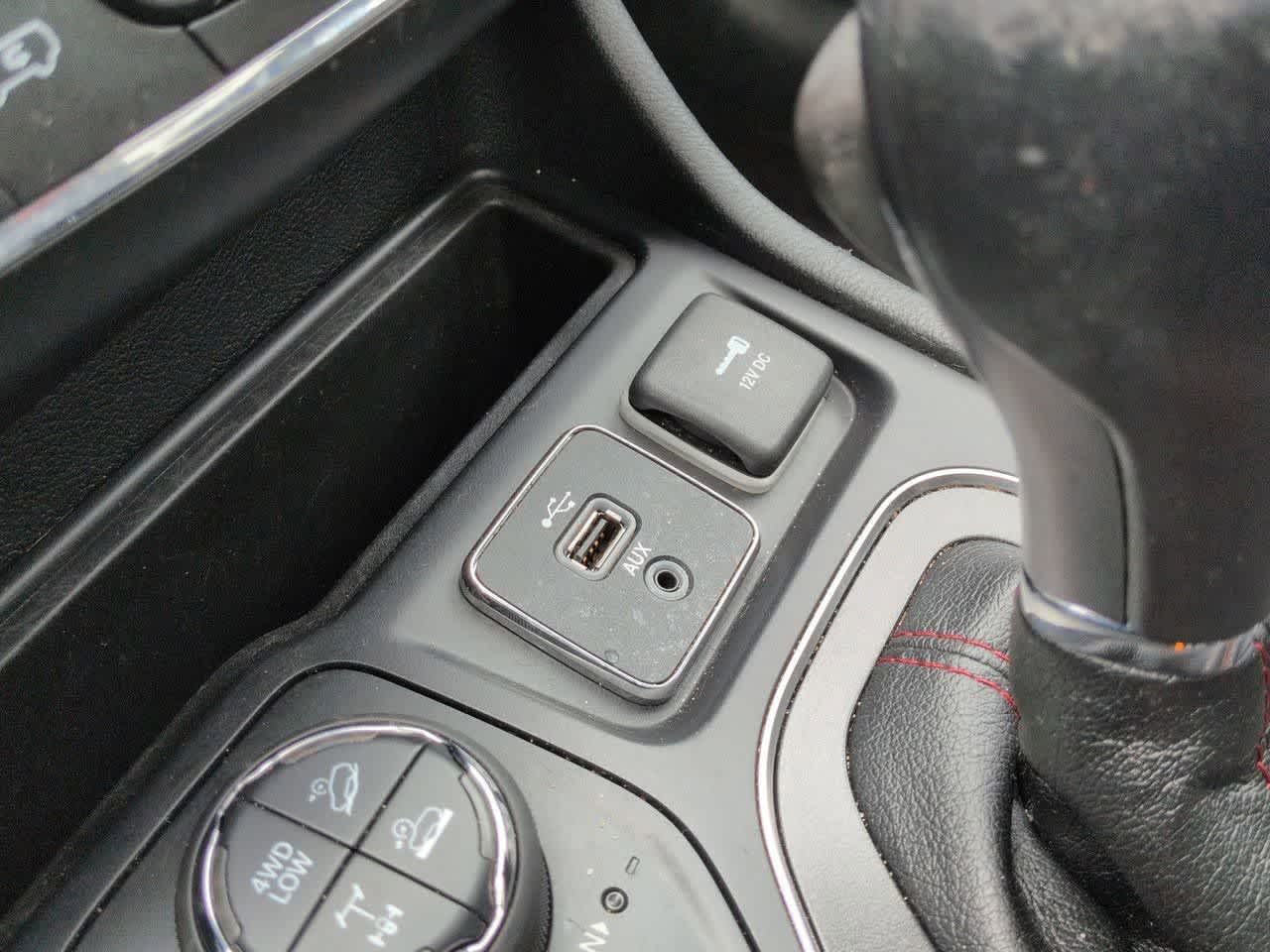 2019 Jeep Cherokee Trailhawk - Photo 30