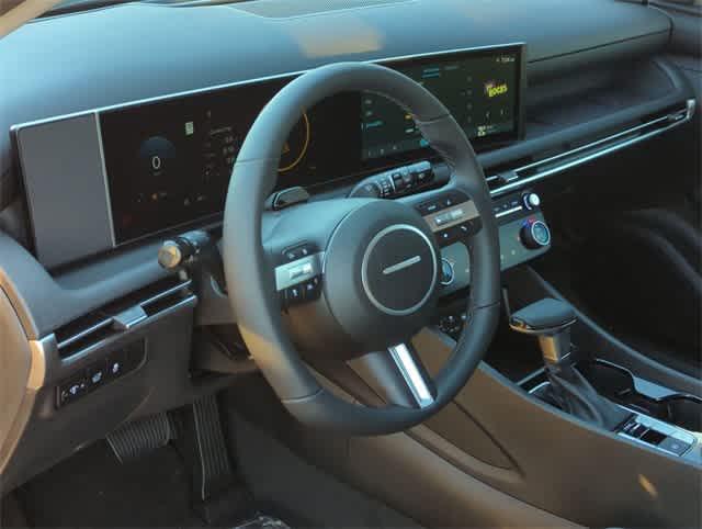 2025 Hyundai Tucson SEL Convenience photo 2