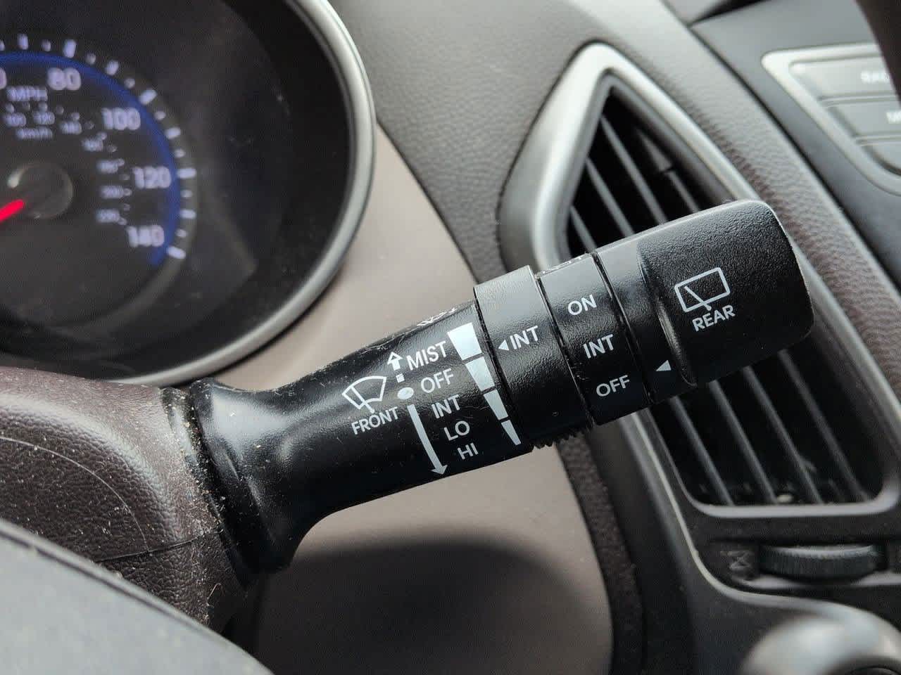 Thumbnail: 2015 Hyundai Tucson - 25