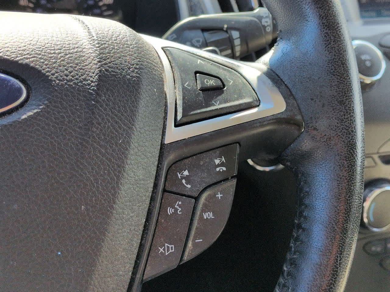 Thumbnail: 2015 Ford Edge - 17