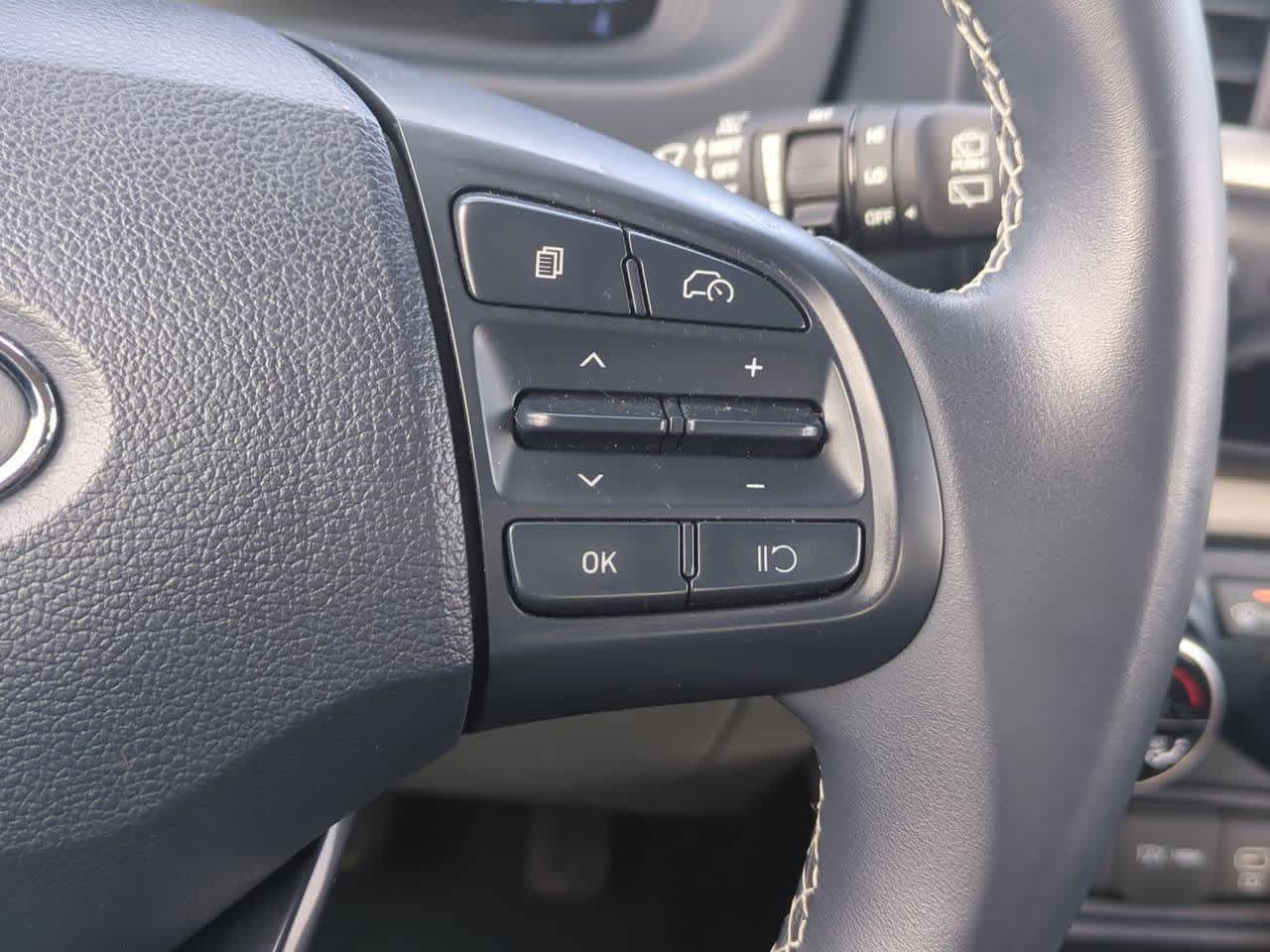 Thumbnail: 2023 Hyundai Venue - 23