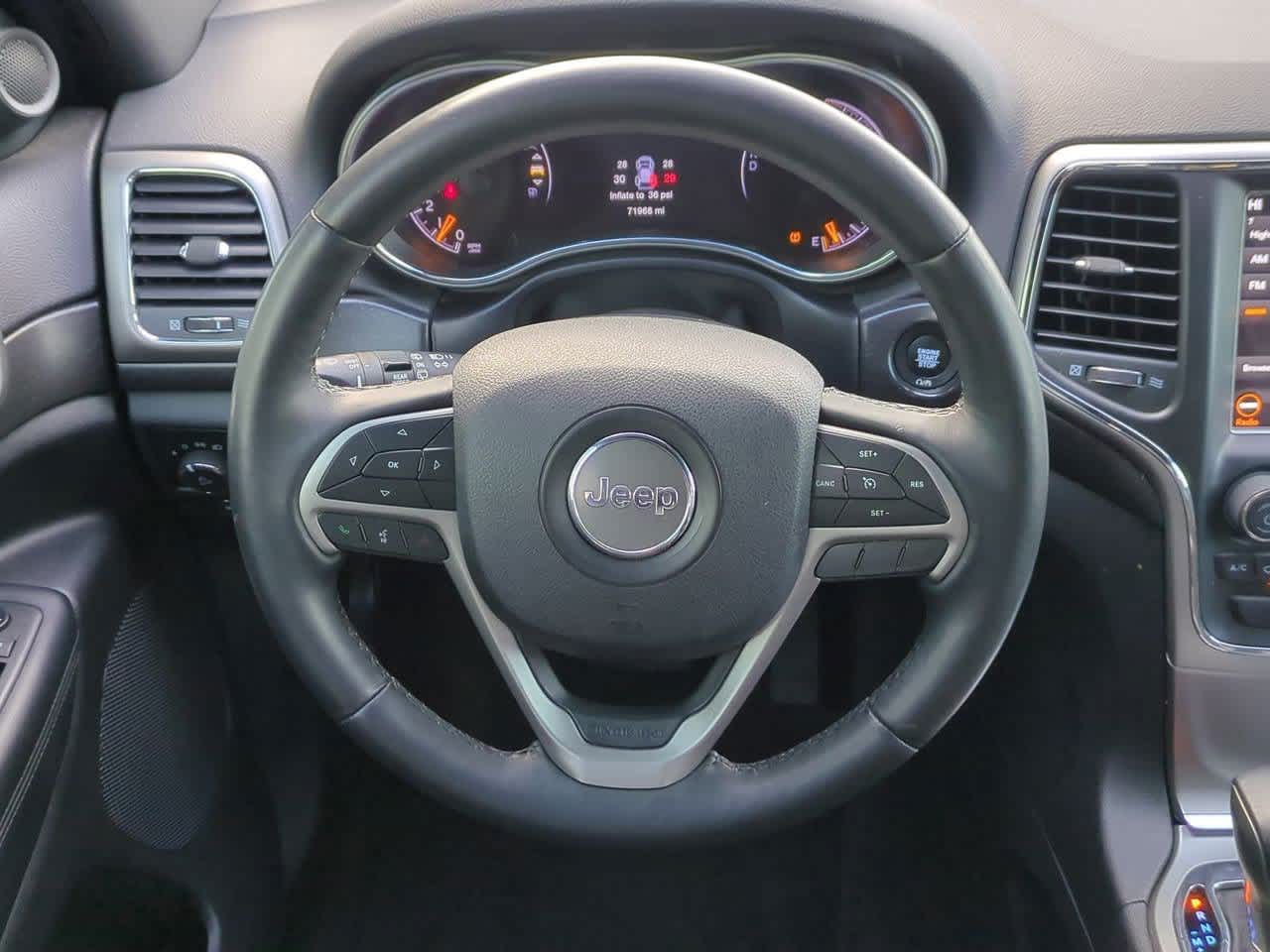 Thumbnail: 2018 Jeep Grand Cherokee - 21