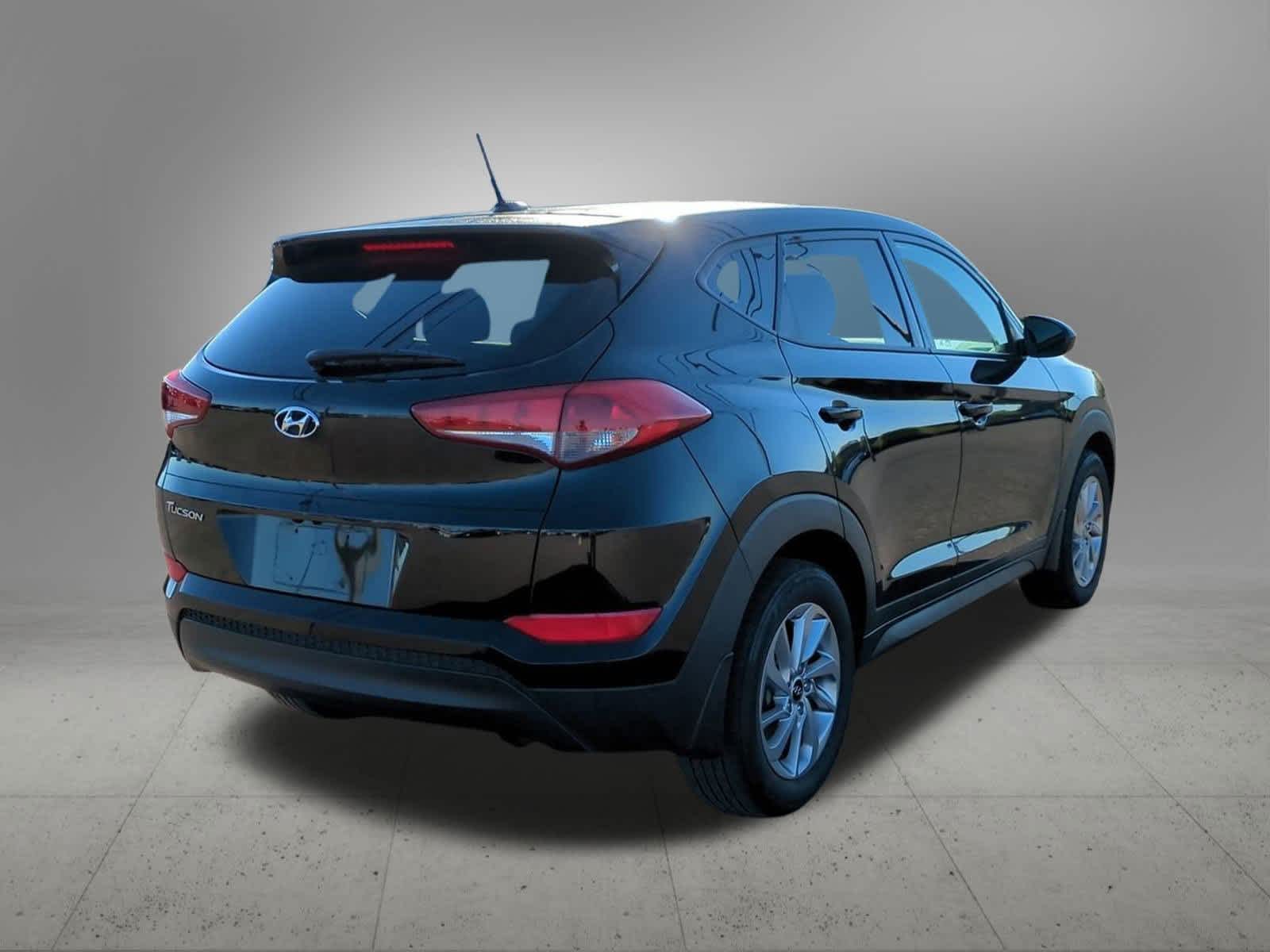 Thumbnail: 2017 Hyundai Tucson - 6
